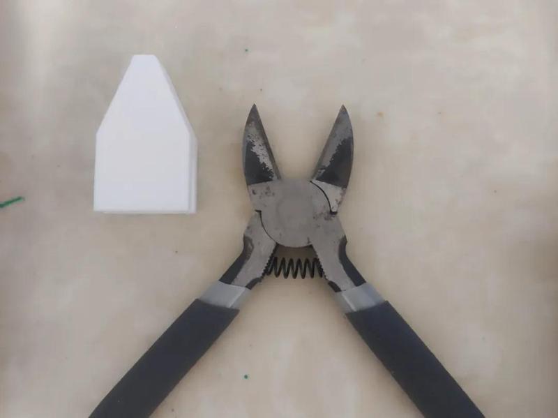 Diagonal Pliers Protective Cover, Lid (No Supports Needed)