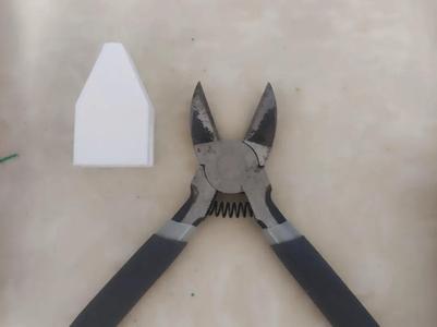 Diagonal Pliers Protective Cover, Lid (No Supports Needed)