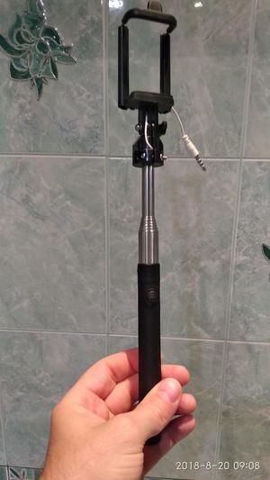 Selfie stick clamp
