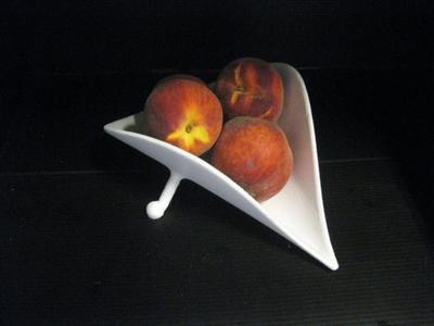 Single Leaf Fruit Bowl
