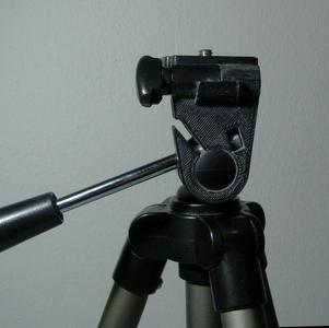 Photo tripod arm clamp