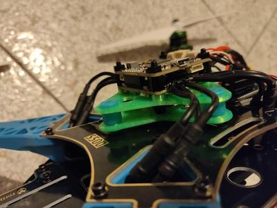 Vibration dampening flight controller platform