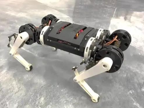 Quadrupedal Pineapple Robot Dog Servo Brushless Structure