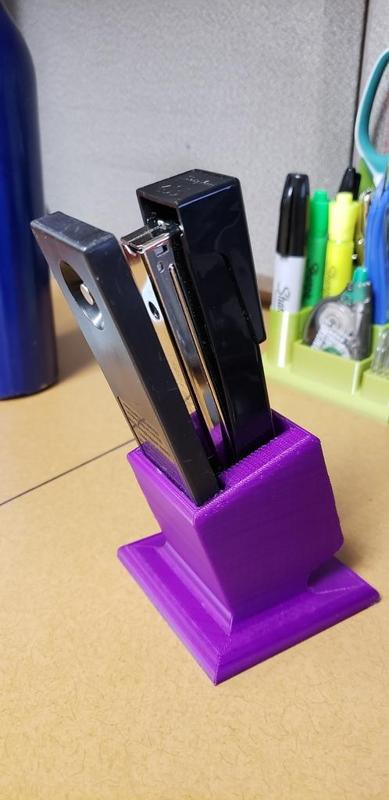 Stapler holder for a Swingline 40501 Stapler 