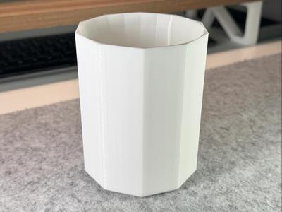 Polygonal Pen Holder
