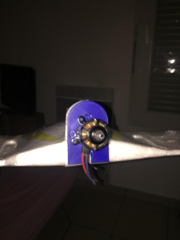 Support moteur freewing 1026