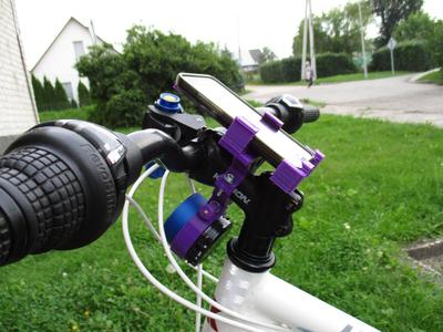 2 in 1 phone (Samsung SM-G355HN) and bluetooth speaker holder