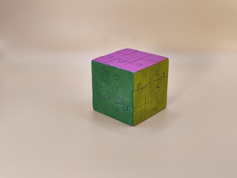 True 3D puzzle, jigsaw puzzle.