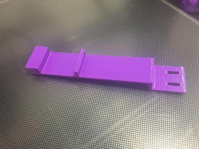 Cocoon Create V2.1/Touch Y Bracket for heat bed wires strain relief