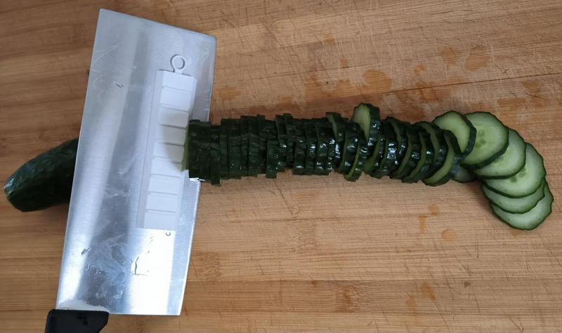 Non-stick knife cutting tool