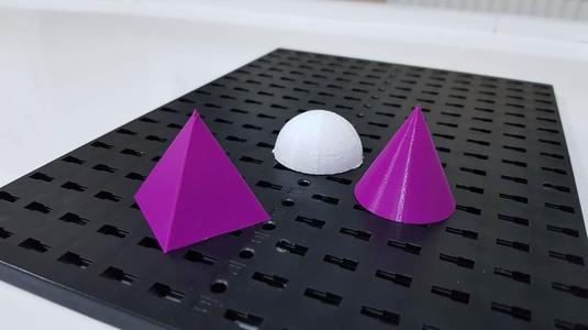 Common 3D Shapes with Empty Inside