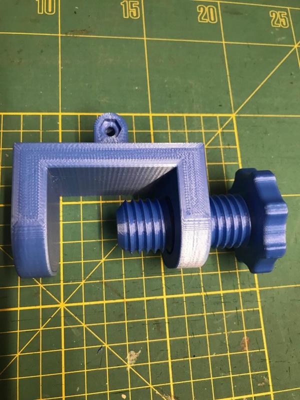 Serre joint à vis support go pro