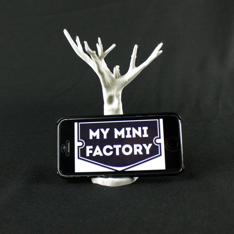 Tree Mobile Photo Frame