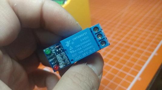 A Simple 1 Channel Relay Case (Encloser/Box)