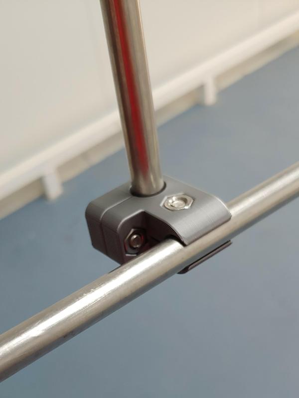 Guide rail clamp for round 12mm rod