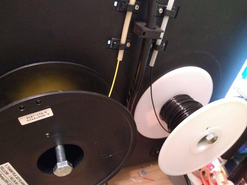 Simple Filament Spool Holder for Qidi Tech 1