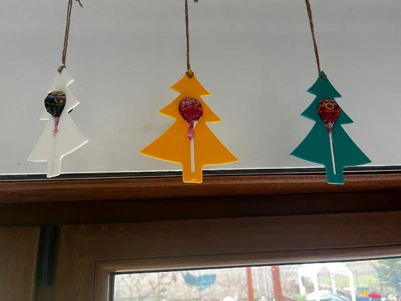 Christmas tree decoration with  chupa chups   
