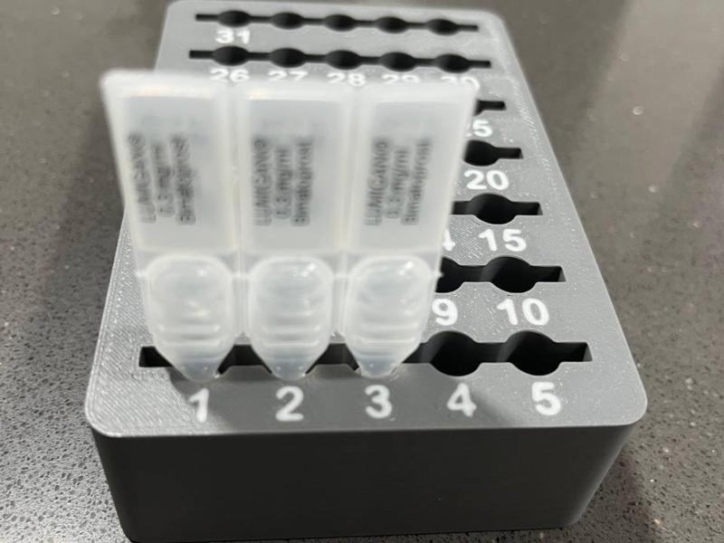 Eye drop monthly holder / organizer