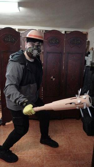 Collapsing Baseball Bat with Retractable Nails