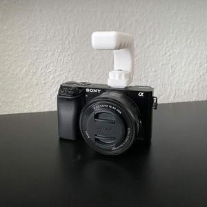Hot shoe adapter for m6 bolt with top handle