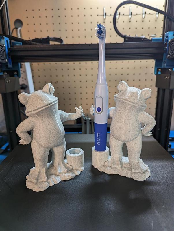 Frog Hum Toothbrush Holder