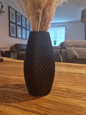 Modern Spiral Ribbed Vase