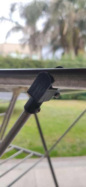 clothes hanger wing holder