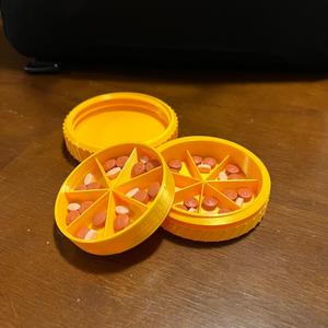 Double Tier Screw Closed Pill Organizer