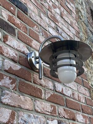 Replacement of mount of outdoor lamp Lindby 'Mian'