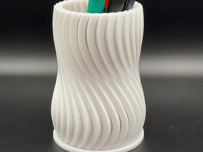 Simple Pen Holder
