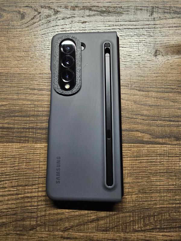 Z Fold 4 Camera Bezel