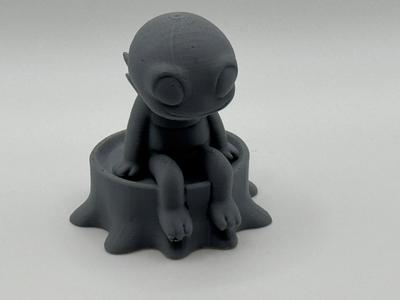 Chibi Alien sitting on a Tree