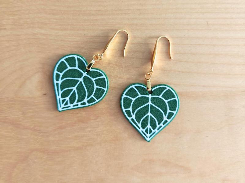 Anthurium Clarinervium earrings