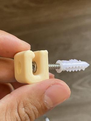 Simple small rope hanger