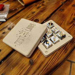 Cult of the Lamb - Portable Knuklebones Set