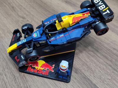 RedBull F1 Speed Champions Stand