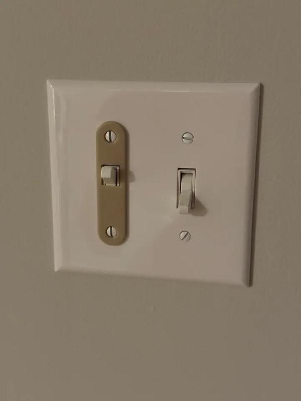 Light Switch Lock   