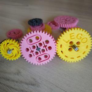 Lego Technic Gears 24T + 40T