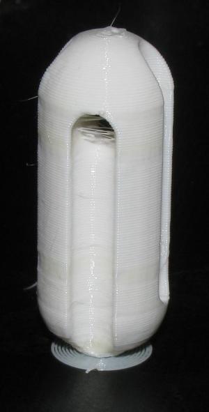 Wire antenna isolator