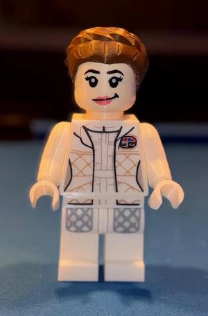 Star Wars Princess Leia (Hoth Outfit) Brick MegaFigure (5:1 Scale)   