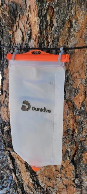 Dunkive water bladder hook   