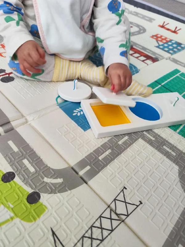 Italian design Baby 9+ months puzzle for pincer training   