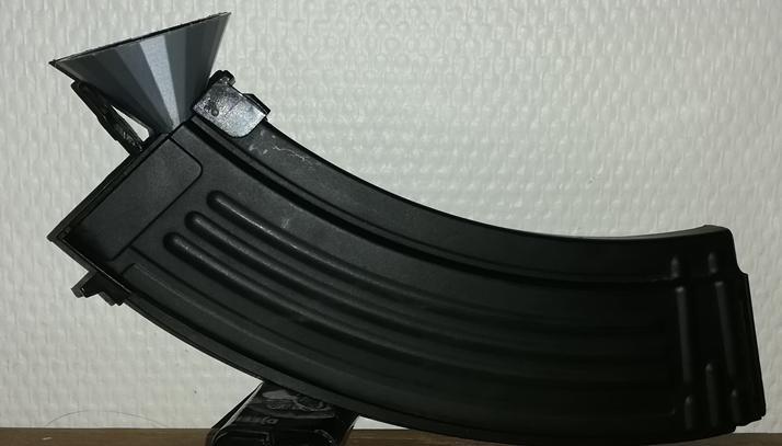 Funnel for hardball magazine reload