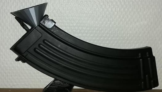 Funnel for hardball magazine reload