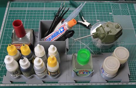 MEH. Modular Extensible Holders. Tamiya, gunze, ammo, ak and other