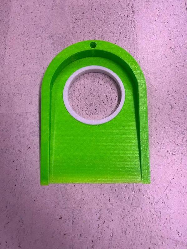 Golf putting hole for training   