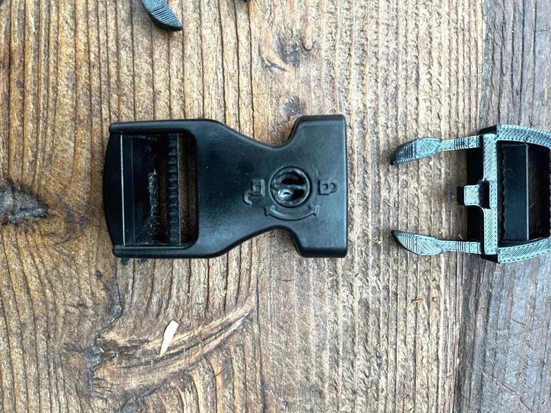 Buckle Clip/ Gurtschnalle Spare/Ersatz   