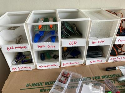 Gridfinity storage bins with front hole   