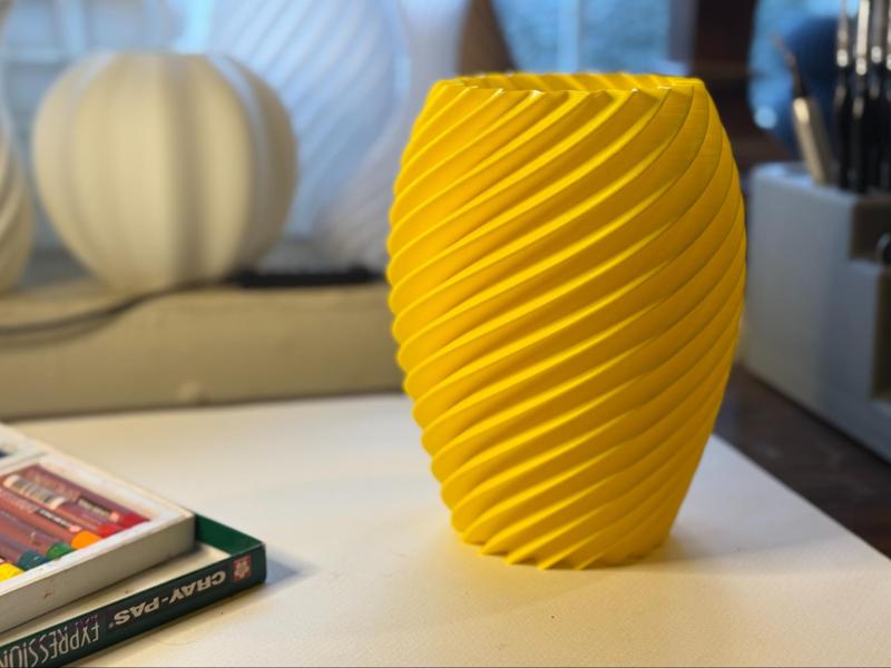 "Supertwisted Jornada" Contemporary Spiral Vase