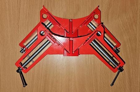 A wall mount for right-angle clamps   
